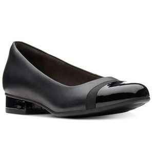 Clarks Size 7.5 Juliet Monte‎ Black Leather Patent Cap Toe Low Heels Pumps Shoes